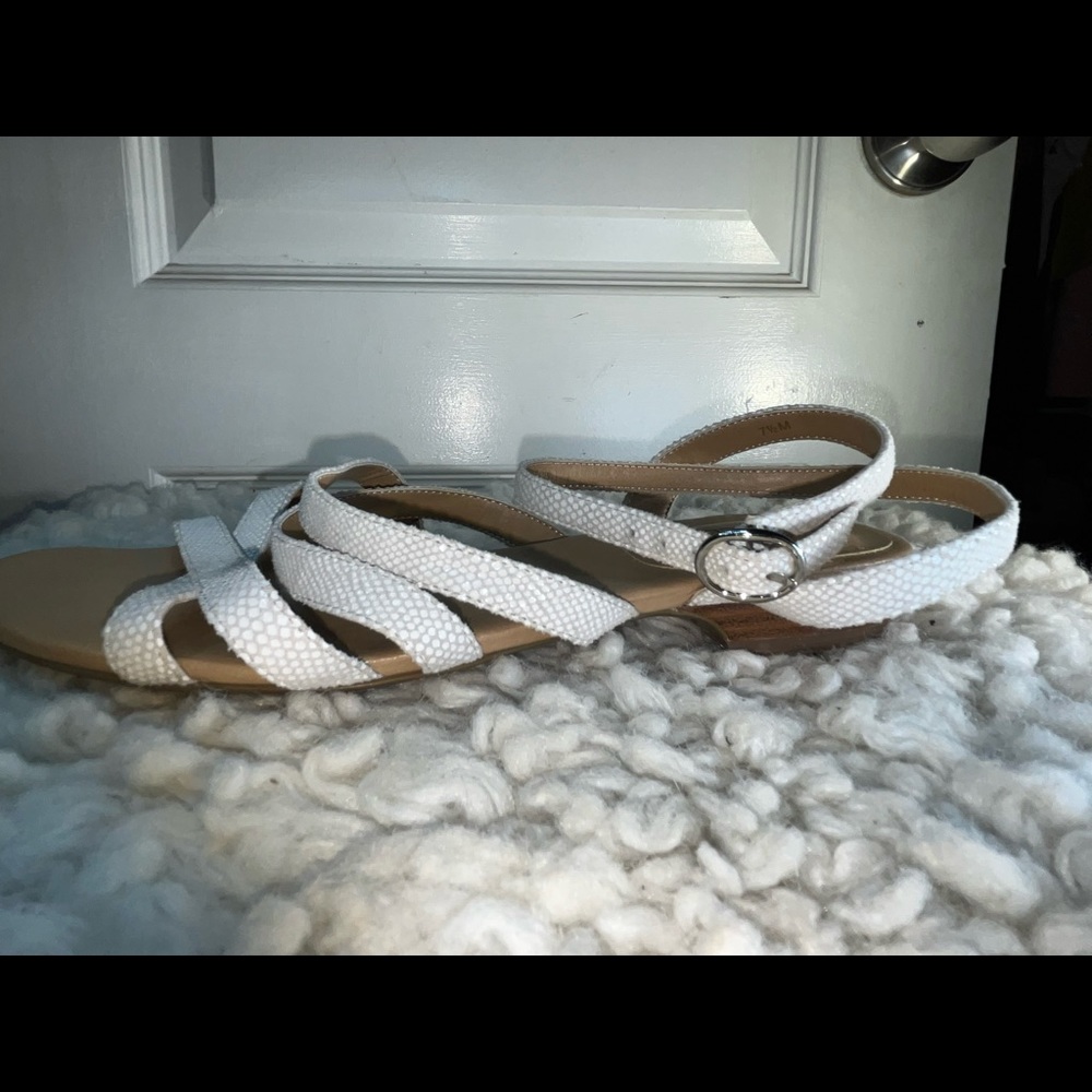 x VANELI  Strap Sandal Shoe Women White Size 7.5M Flat Sparkle Lite Wear Casual